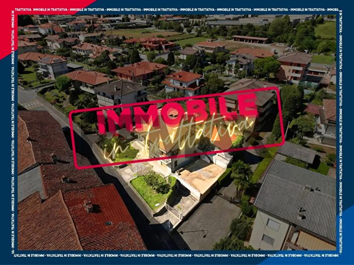 Appartamento con 5 locali in vendita in Via San Francesci d'Assisi, Calusco D'Adda