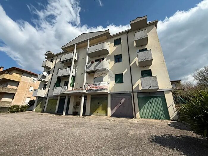 Appartamento quadrilocale in vendita in Via Don Venturino Venturini, Calvi DellUmbria