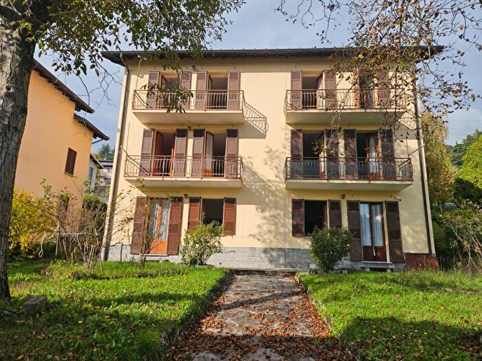 Appartamento bilocale in affitto in Via Calbera, Centro, Sormano