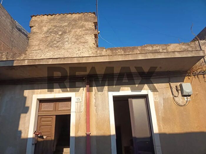 Casa con 5 locali in vendita in Via Udine, Noto