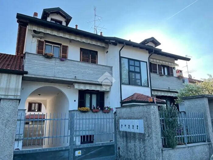 Case in Vendita e in Affitto - 2