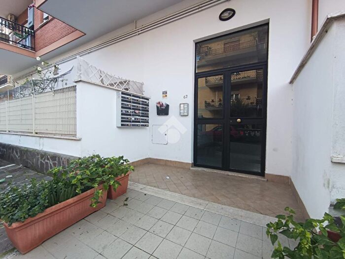 Appartamento trilocale in affitto in Via Motta Visconti, Roma