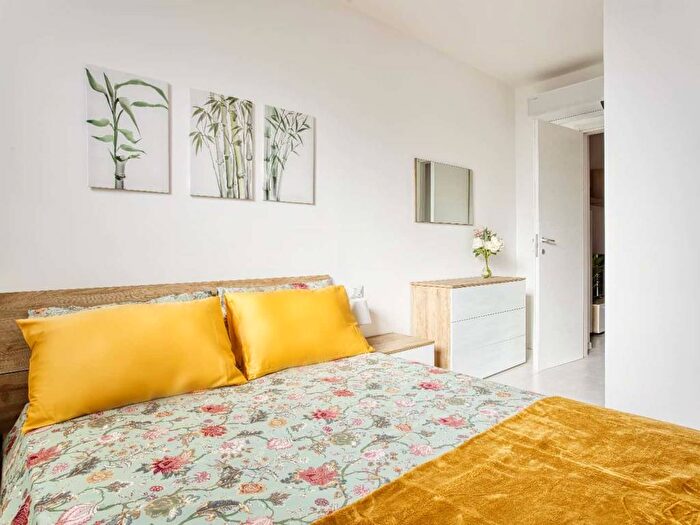 Appartamento bilocale in affitto in Via Giovanni Battista Cassinis, Corvetto, Milano