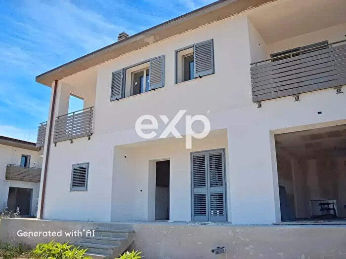 Casa con 6 locali in vendita in Via Guido Tarlati, Arezzo