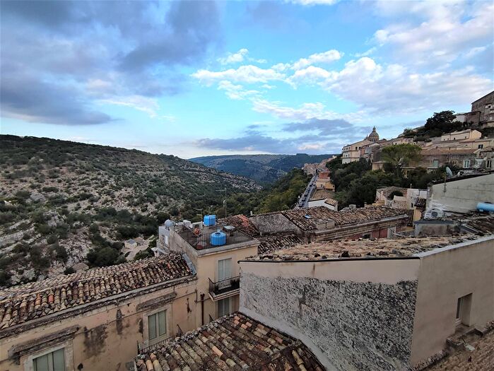 Casa quadrilocale in vendita in Ragusa