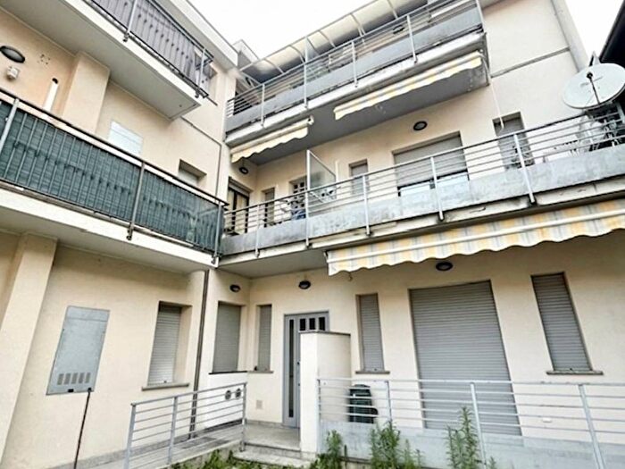 Appartamento bilocale in affitto in Via Cardinale Federico Borromeo, Centro, Seveso