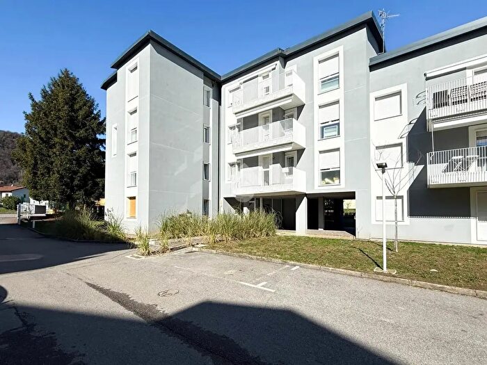 Appartamento trilocale in vendita in Via Consorziale, Airuno