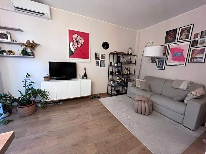 Appartamento bilocale in affitto in Via Simone Martini, Famagosta, Milano