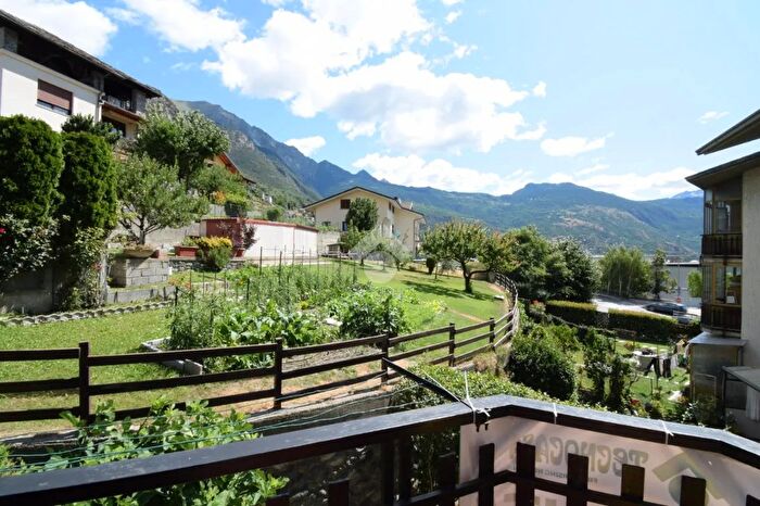 Appartamento bilocale in vendita in Via Pellissier, Chatillon