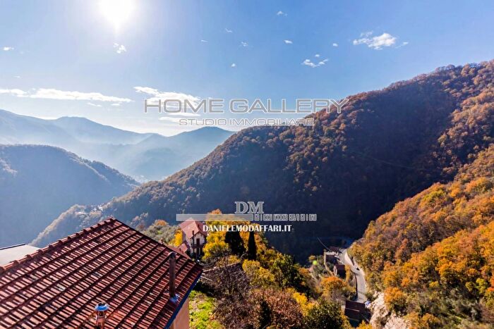 Casa con 7 locali in vendita in Salita Aggio, Genova