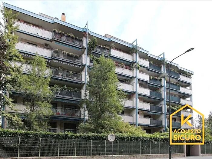 Appartamento quadrilocale in vendita in Via Aristotele, Milano