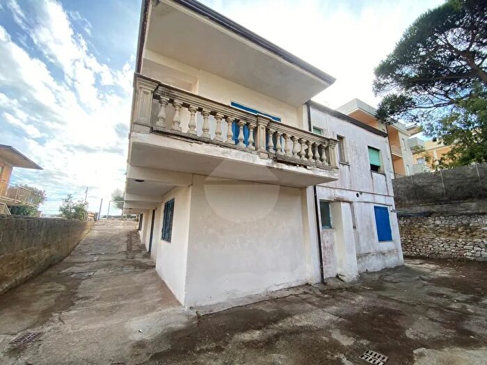 Appartamento con 5 locali in vendita in Minturno