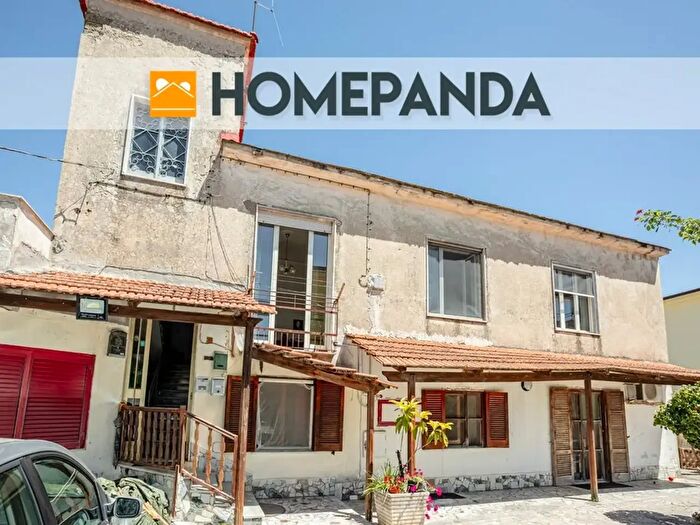 Appartamento con 7 locali in vendita in Via Soffritto, Marano Di Napoli