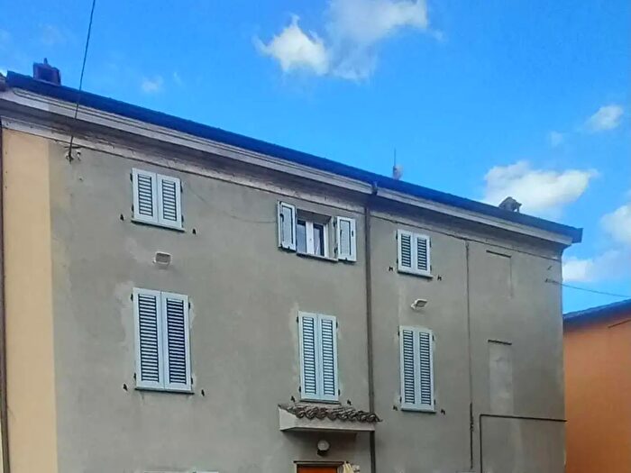 Casa quadrilocale in vendita in Ziano Piacentino