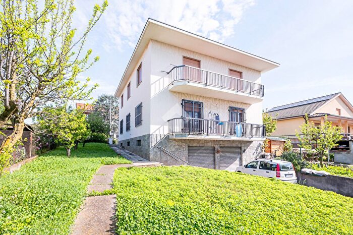 Appartamento con 5 locali in vendita in Via Dante Alighieri, Druento