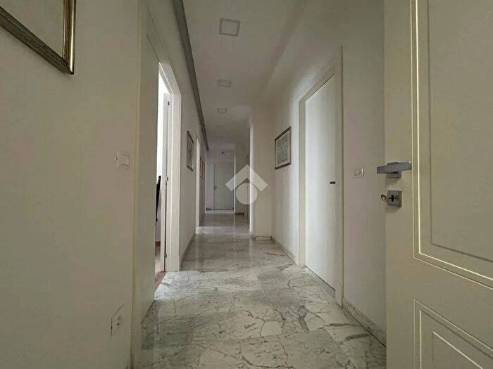 Appartamento con 6 locali in vendita in Corso Luigi Fera, Cosenza