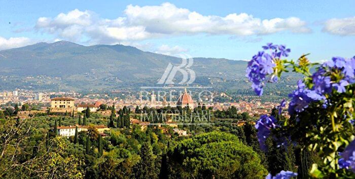 Casa con 6 locali in affitto in Via della Torre del Gallo, Michelangelo Poggio Imperiale, Firenze