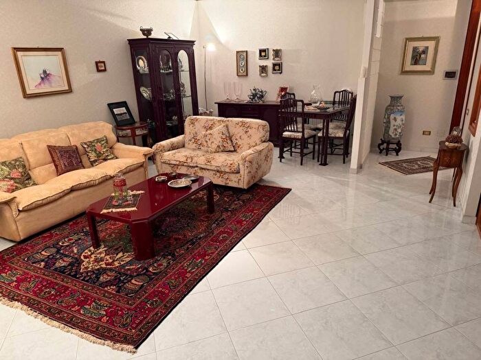 Appartamento con 5 locali in affitto in Via Miceli, Casa Santa, Erice