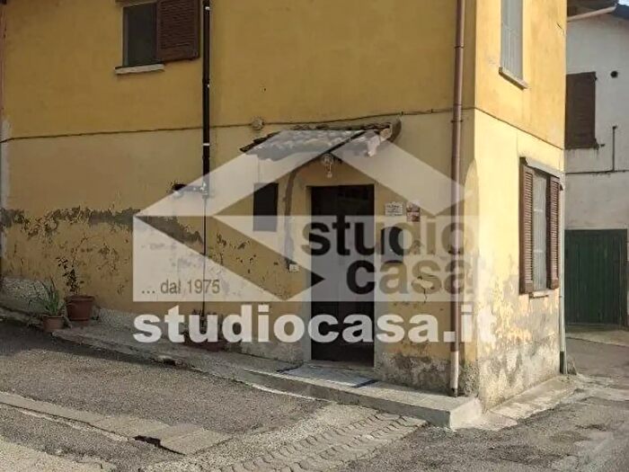 Casa in vendita in Via Buttirago, Vistarino