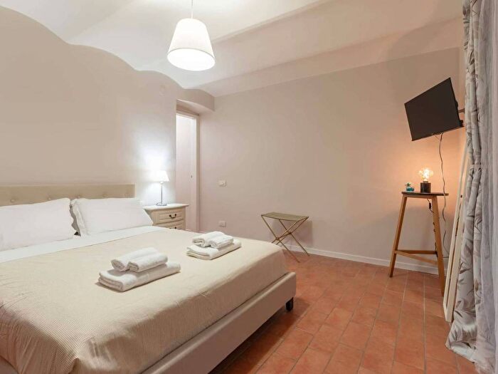 Appartamento trilocale in affitto in Via Giovan Battista Niccolini, D'Azeglio, Firenze
