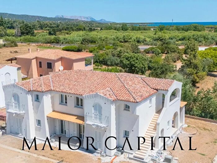 Appartamento quadrilocale in vendita in Budoni