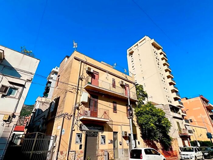 Appartamento bilocale in vendita in Via Resuttana, Palermo