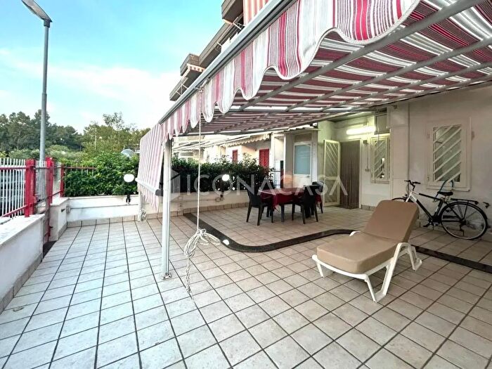 Appartamento trilocale in vendita in Via d'Uva, Campomarino