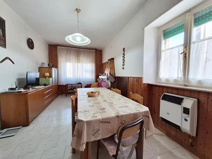 Appartamento con 6 locali in vendita in Primo Maggio, Sigillo