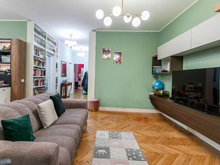 Appartamento trilocale in affitto in Via Stresa, Maggiolina, Milano