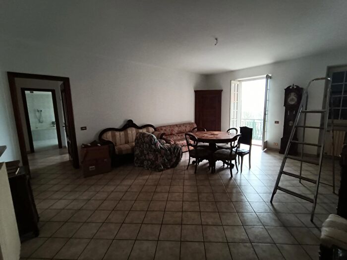 Casa con 8 locali in vendita in Periferia, Pianello Val Tidone