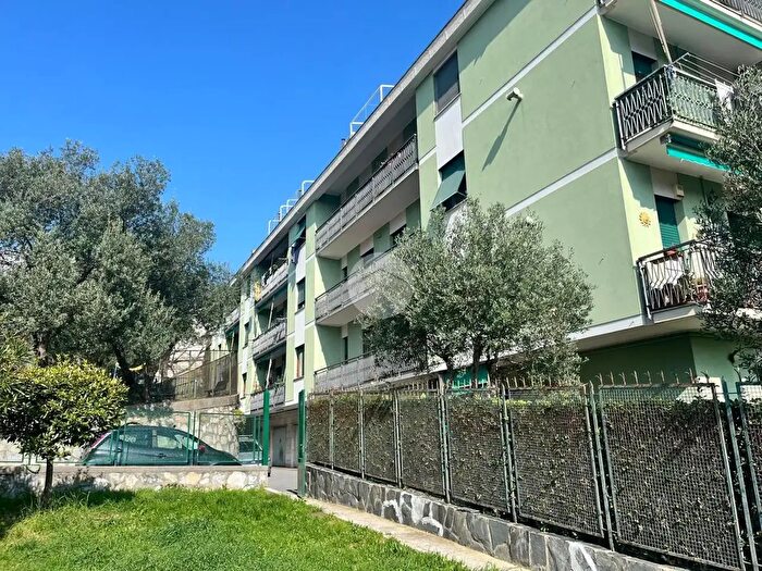 Appartamento quadrilocale in vendita in Via Susanna Fontanarossa, Genova