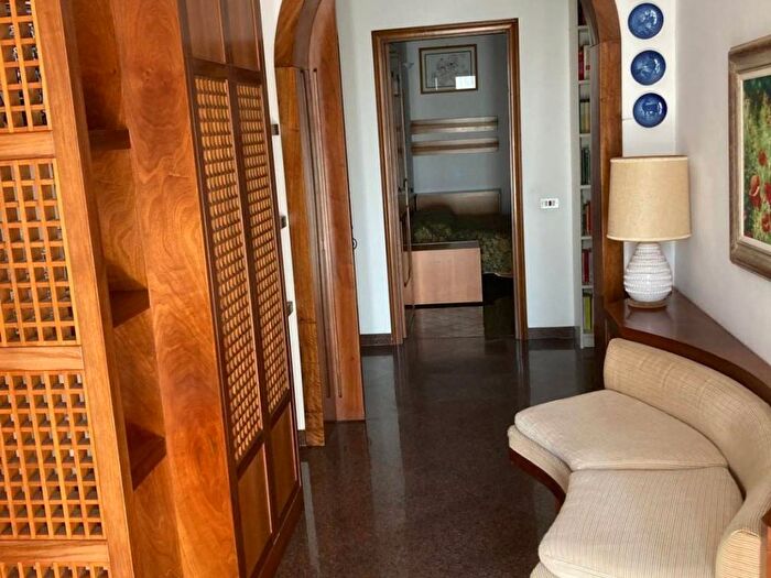 Appartamento trilocale in affitto in Ponzano Magra, Centro, Santo Stefano di Magra