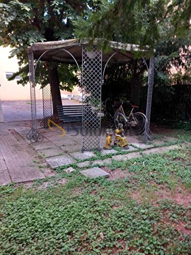 Casa con 10 locali in affitto in Rio Saliceto