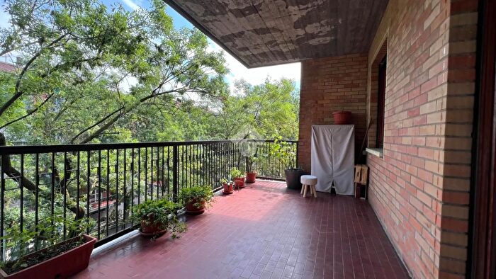 Appartamento con 5 locali in vendita in Via Giordano Corsini, Verona