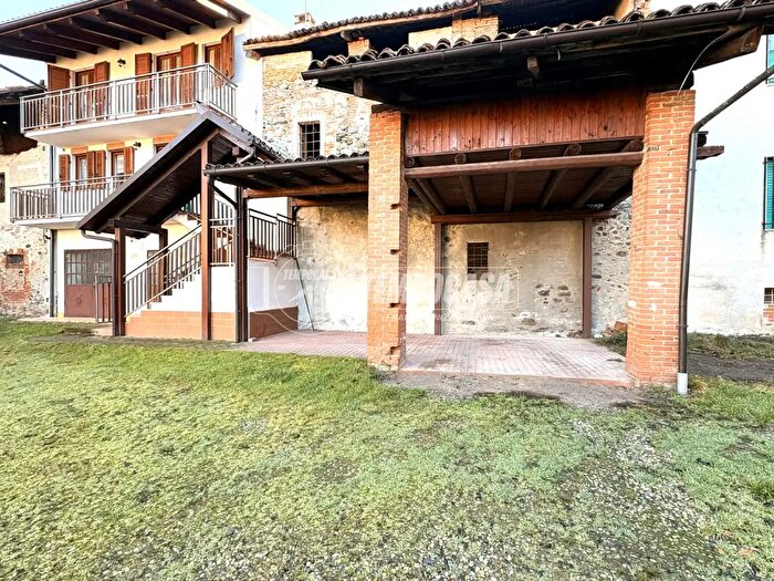 Casa quadrilocale in vendita in Via Piave, Perosa Canavese