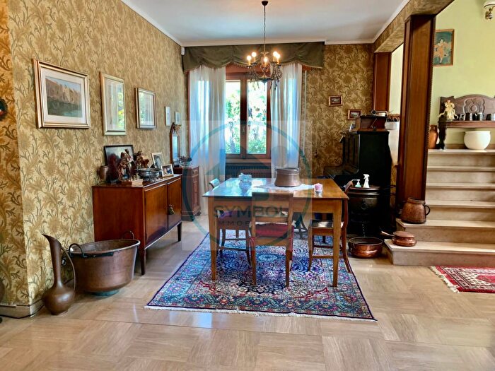 Casa con 8 locali in vendita in Via Roma, Martellago