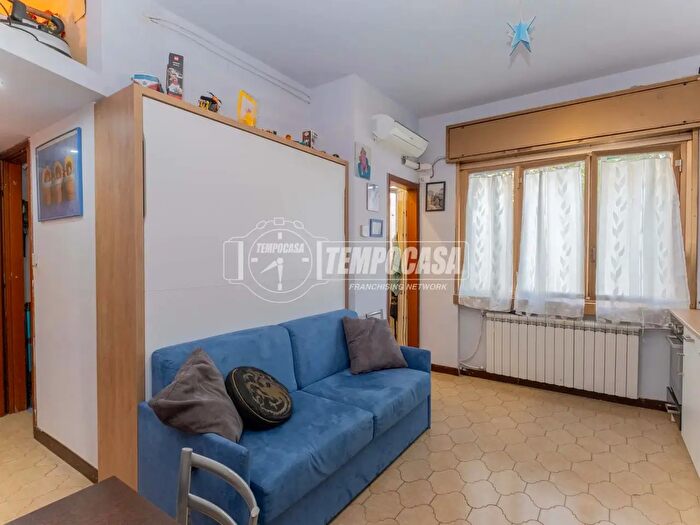 Appartamento bilocale in vendita in Via Giacomo Puccini, Novate Milanese
