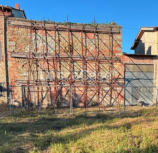 Casa con 14 locali in vendita in a dei Cani, Capannori