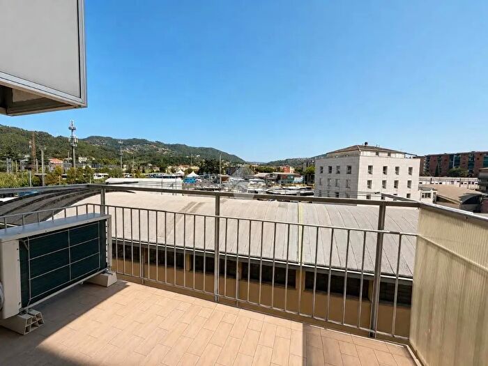 Appartamento quadrilocale in vendita in Via Fontevivo, La Spezia