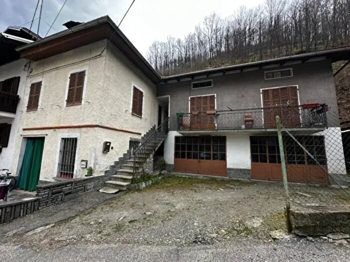 Casa con 8 locali in vendita in Morca Varallo Cellio con Breia Vercelli Piemonte Italia, Varallo