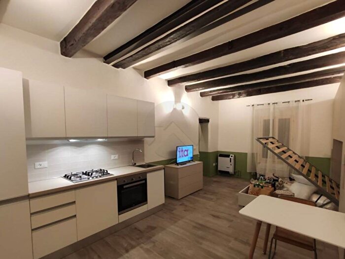 Appartamento monolocale in affitto in Sobborgo Eugenio Valzania, Centro Urbano, Cesena