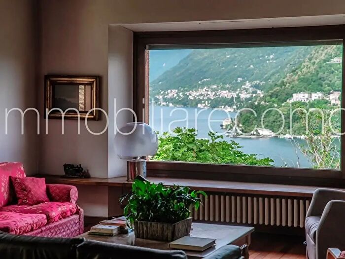 Casa con 11 locali in vendita in Via Imbonati, Como