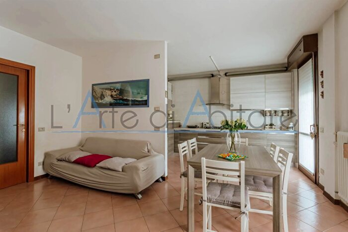 Appartamento quadrilocale in affitto in Legnaro, Legnaro