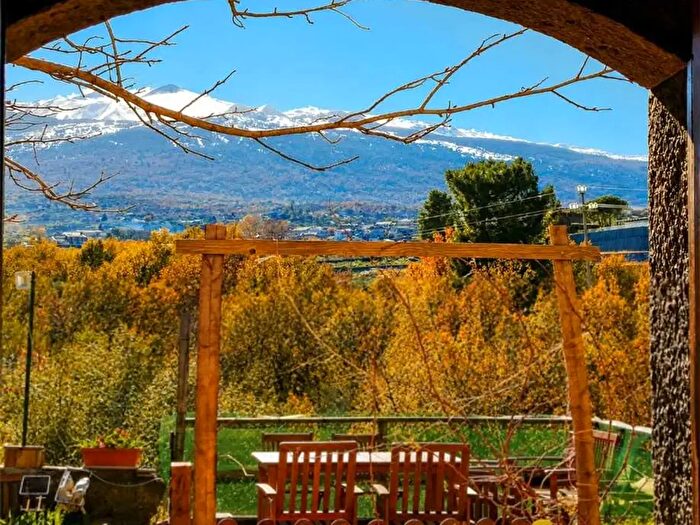 Casa con 10 locali in vendita in Via Corvo Sn, Castiglione Di Sicilia