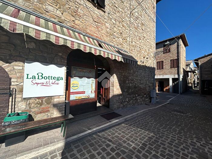 Appartamento in affitto in Piazza dei Caduti, Assisi