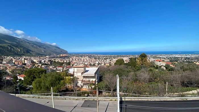Appartamento quadrilocale in vendita in Via Francesco Cangialosi Carini Palermo, Carini