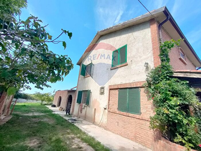 Casa con 7 locali in vendita in Strada Leona, Jolanda Di Savoia