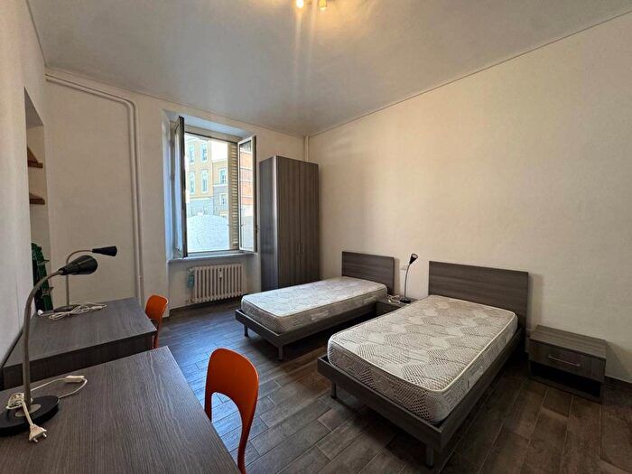 Appartamento trilocale in affitto in Via Enrico Cialdini, Cit Turin, Torino