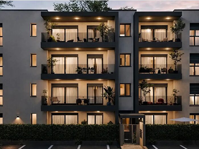 Appartamento trilocale in vendita in Via San Giacomo, Como