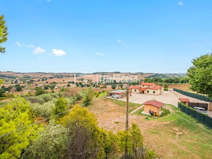 Casa con 5 locali in vendita in Via San Bartolo, Corinaldo